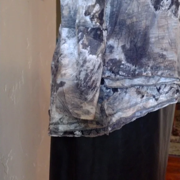 David Cline Gray and Taupe Long Sleeve Blouse - Picture 4 of 9